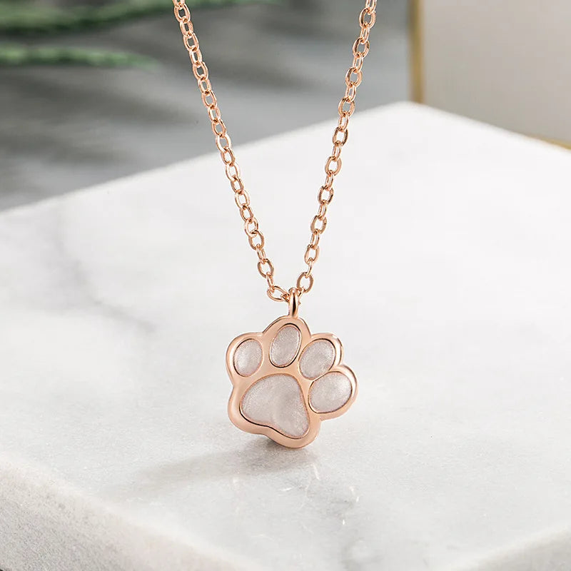 Necklace with Paw Pendant – Symbolic Animal Jewelry for Women