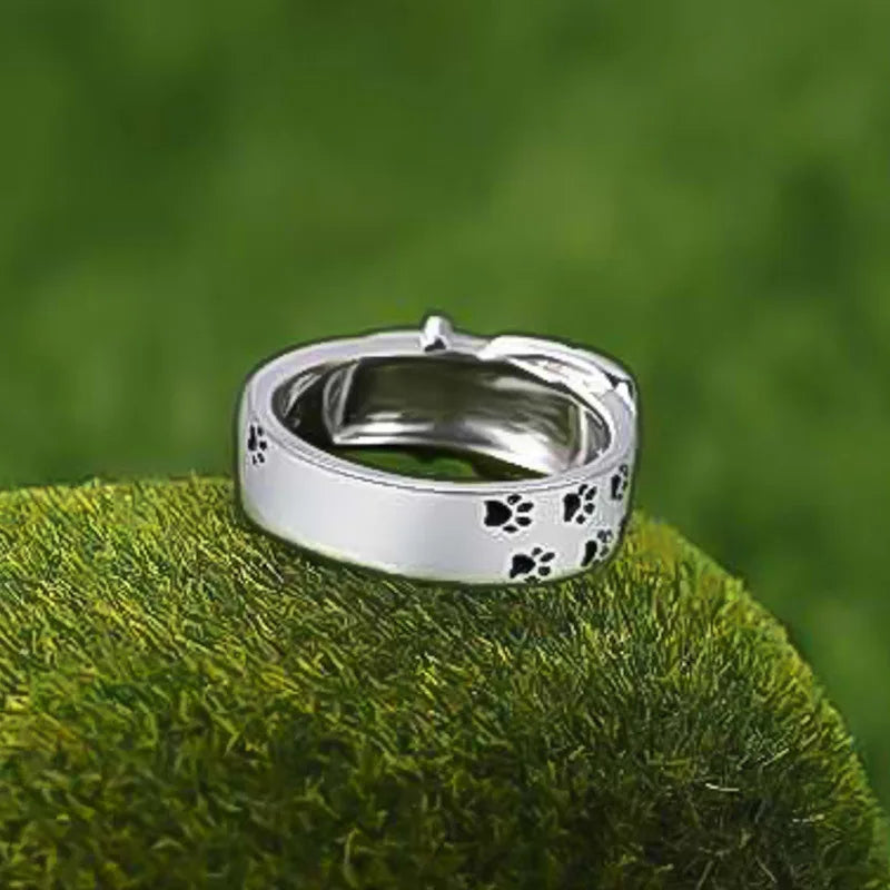 Playful and Stylish Ring in Dog Collar Design